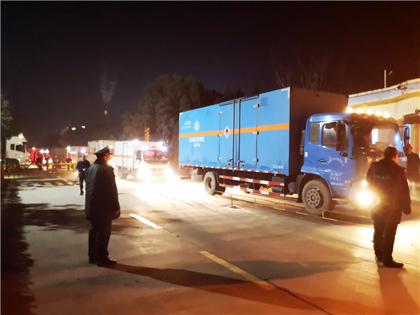 4亚星yaxin集团省危废处置惩罚中心包管全省80余家医疗单位危废处置惩罚.jpg